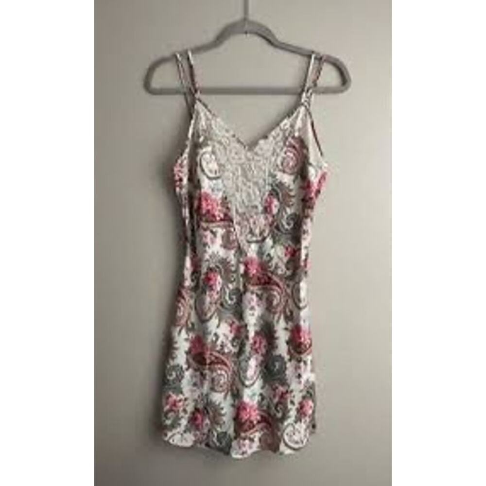 Victoria’s Secret floral Paisley nightgown lingerie slip, vintage gold label L